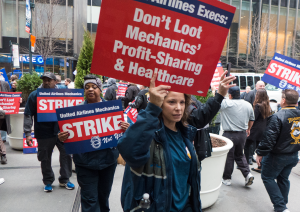 Teamster mechanics picket United Airlines